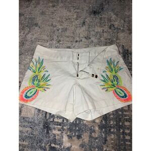 Lilly Pulitzer Ellie embroidered white‎ shorts size 6